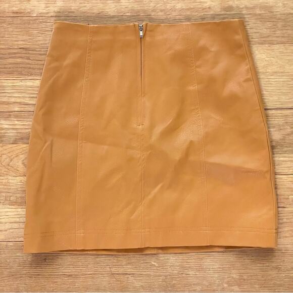 Shinestar women's brown camel tan lined zip back mini skirt size small S b22 - Picture 4 of 4